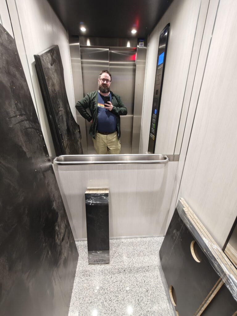 Autorretrato con las piezas